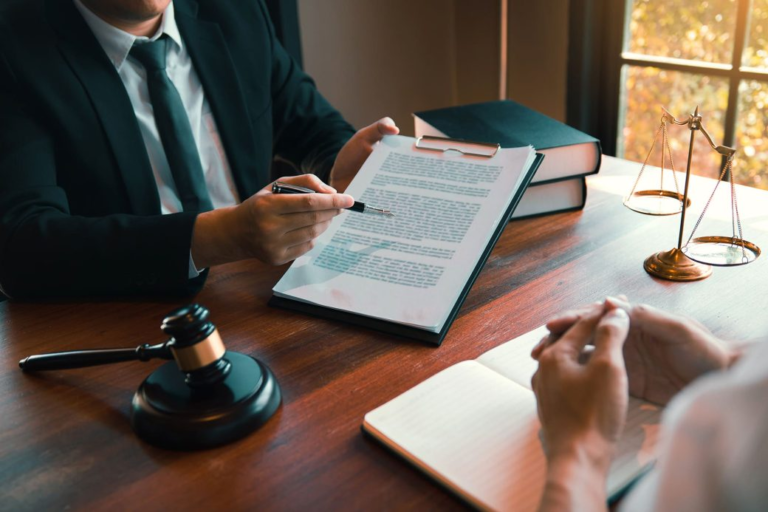 The Role of Legal Experts in Resolving Complex Legal Issues: A Comprehensive Guide