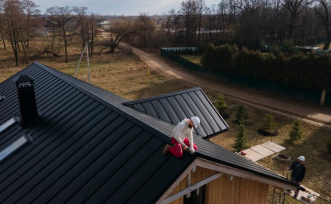 Essential Factors for Selecting Professional Asphalt Roofing Services