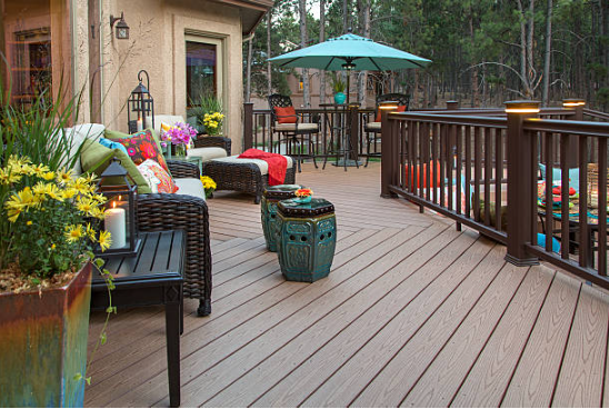 5 Benefits Of Installing Composite Decking Boards For Modern Outdoor Spaces